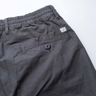 C.P. Company 風鏡工作寬褲 鐵灰7