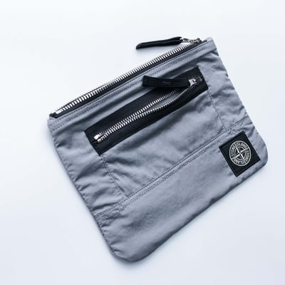 Stone Island 金屬尼龍羅盤徽章收納袋 灰8