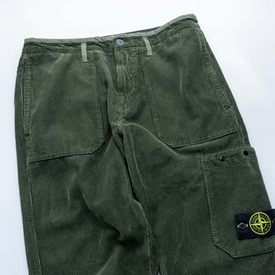 Stone Island 燈芯絨800標準版型長褲 麝香綠4