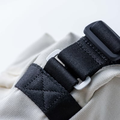 Stone Island 斜肩小包 象牙白8