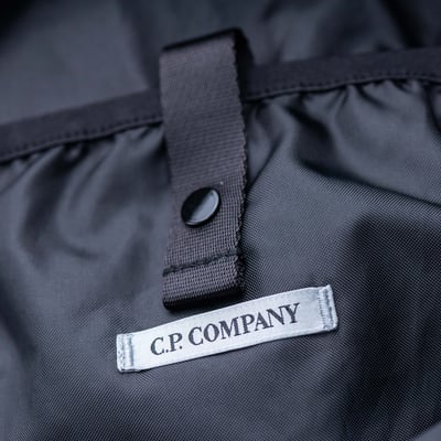 C.P. Company 金屬尼龍後背包 黑4