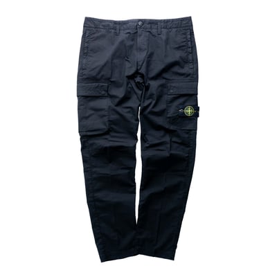 Stone Island 標準版型錐形工裝長褲 黑1