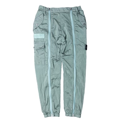 31619 NYLON METAL IN ECONYL® REGENERATED NYLON 尼龍金屬長褲 鼠尾草綠1