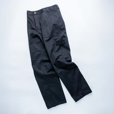 Stone island Ghost 標準版型幽靈長褲 黑3