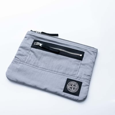 Stone Island 金屬尼龍羅盤徽章收納袋 灰3