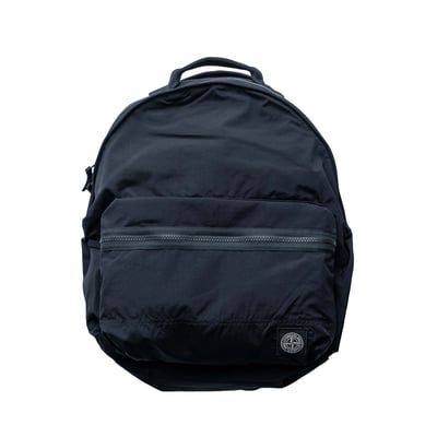Stone island 金屬尼龍後背包 黑1
