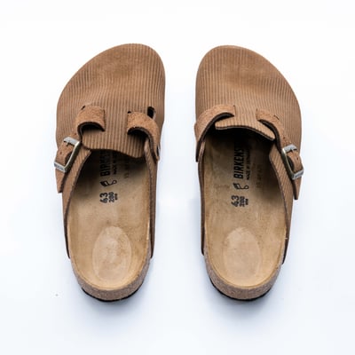 Birkenstock Boston 燈芯絨包頭拖鞋 深茶色4