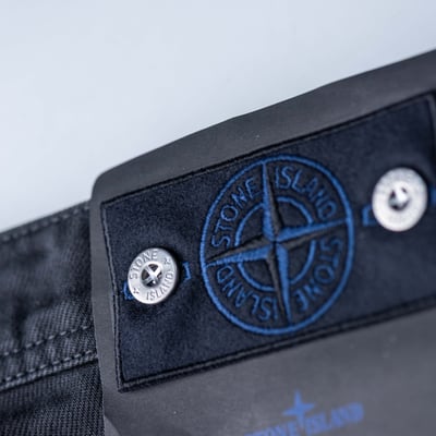 Stone Island 丹寧系列 標準直筒牛仔褲 黑6