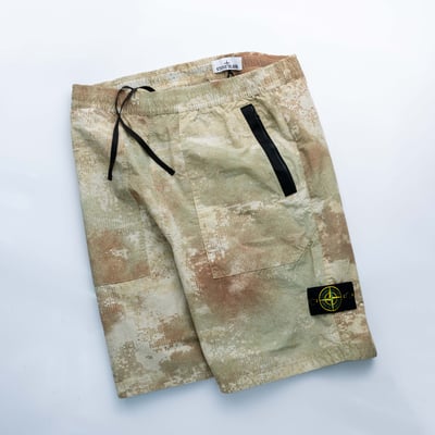 Stone Island Dissolving Grid Camual Print 再熔三裂尼龍格紋迷彩 卡其3