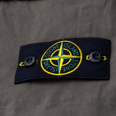 Stone Island 標準版型錐形工裝褲 軍綠8