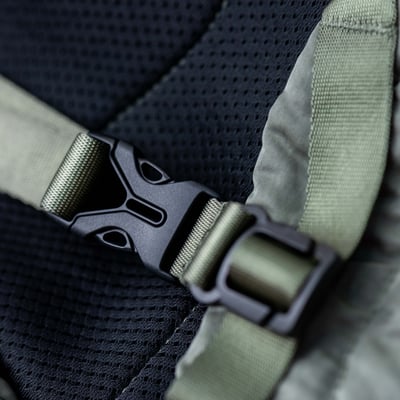 C.P. Company 金屬尼龍後背包 鼠尾草綠9