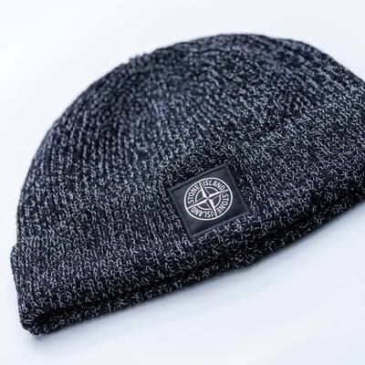 Stone Island 玻璃微粒反光毛帽 黑5