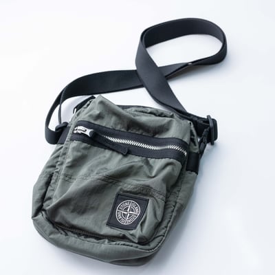 Stone Island 金屬尼龍小包 菸草綠3