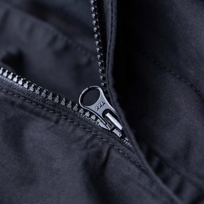 Stone Island 標準版型錐形工裝長褲 黑9