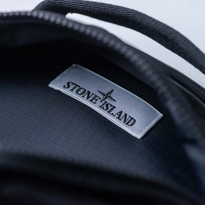 Stone island 金屬尼龍後背包 黑6