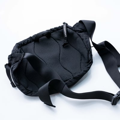 C.P. Company Nylon B crossbody bag 黑色9