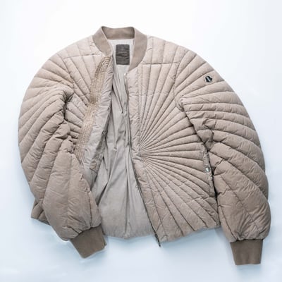 Moncler x Rick Owens Radiance 羽絨飛行外套 沙色4