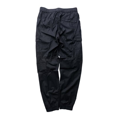 Stone Island 標準錐形彈性纖維口袋長褲 黑2