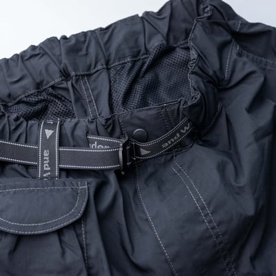 And Wander 戰術口袋短褲 黑7