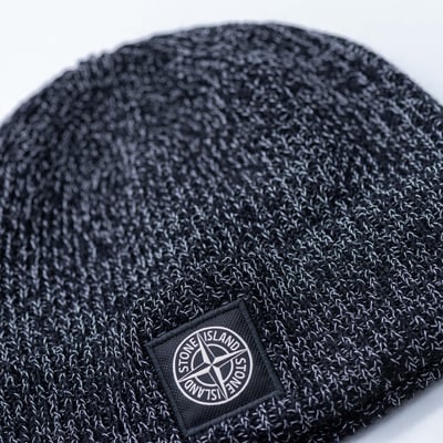 Stone Island 玻璃微粒反光毛帽 黑6