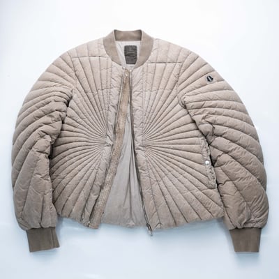 Moncler x Rick Owens Radiance 羽絨飛行外套 沙色3