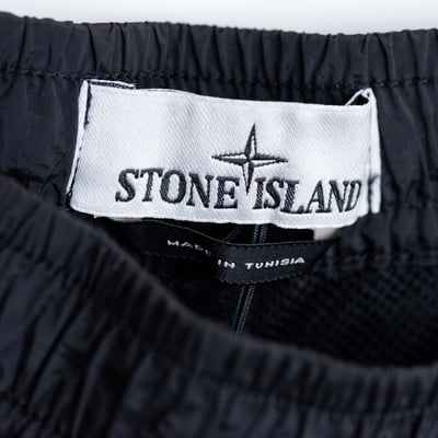 Stone Island 31119 NYLON METAL IN ECONYL® REGENERATED NYLON 金屬尼龍長褲 黑色5