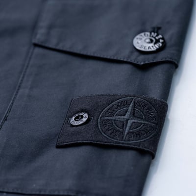 Stone Island Ghost 幽靈防風工裝短褲 黑4