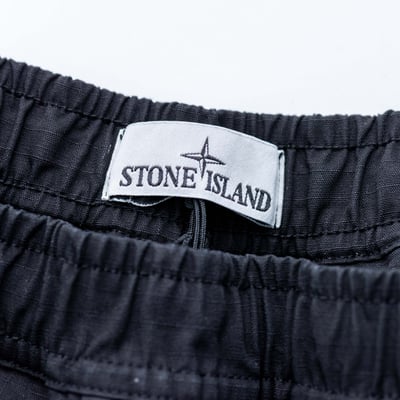 Stone Island 放鬆版型抗撕裂工作褲 黑4