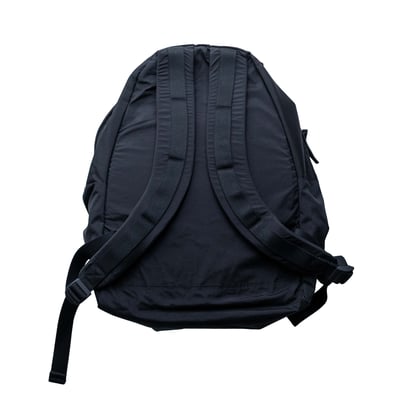 Stone island 金屬尼龍後背包 黑2