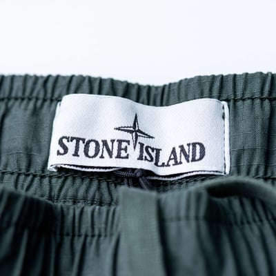 Stone Island 寬版抗撕裂工作長褲 Musk 麝香綠4