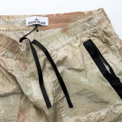 Stone Island Dissolving Grid Camual Print 再熔三裂尼龍格紋迷彩 卡其8