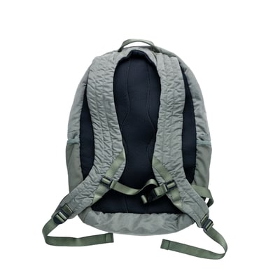 C.P. Company 金屬尼龍後背包 鼠尾草綠2