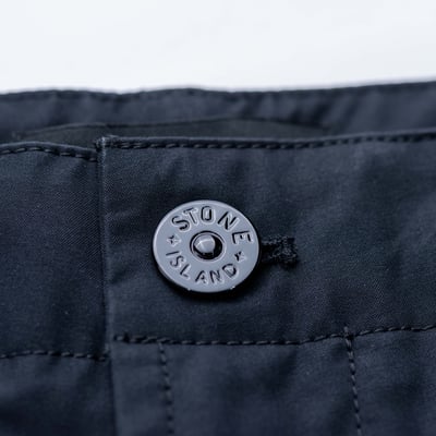 Stone Island Ghost 幽靈防風工裝短褲 黑5