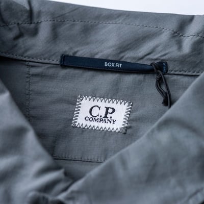 C.P. Company 風鏡襯衫外套 灰綠3