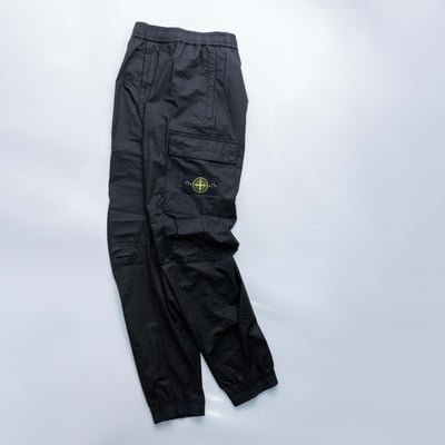 Stone Island 標準錐形彈性纖維口袋長褲 黑3