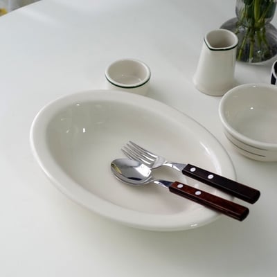 Tuxton Eggshell 橢圓深盤3