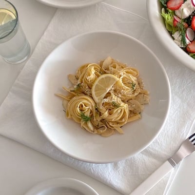 Tuxton eggshell 淺湯盤2