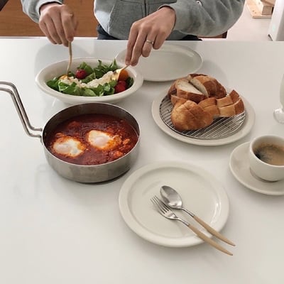 Tuxton Eggshell 橢圓深盤9