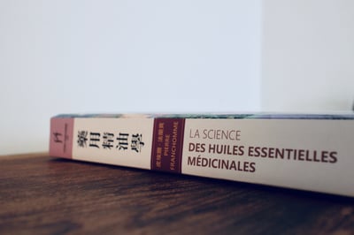 《藥用精油學》2