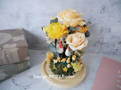 永生玫瑰長型玻璃罩帶路雞夜燈【燦爛時光】3