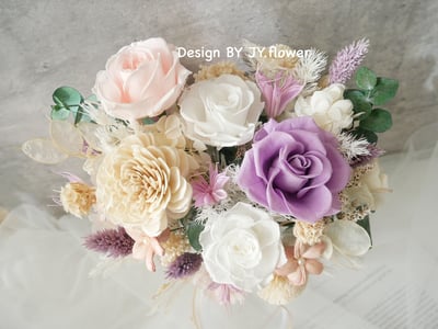 自然型手綁不凋捧花【純白紫粉】2