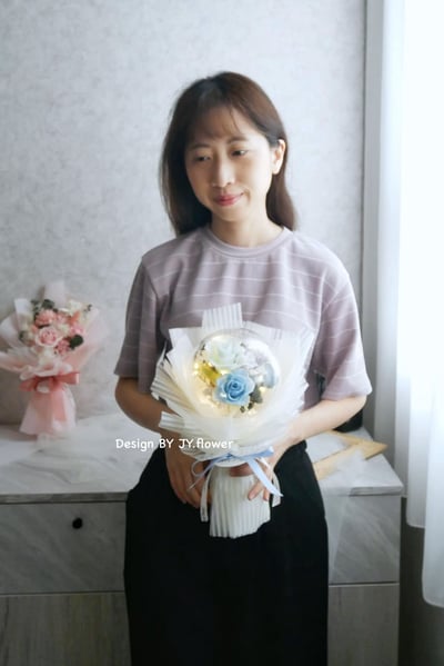 波波球小款永生玫瑰花束【夏日輕舞】5