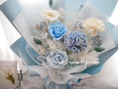 中大型韓式永生玫瑰花束【蔚藍】2