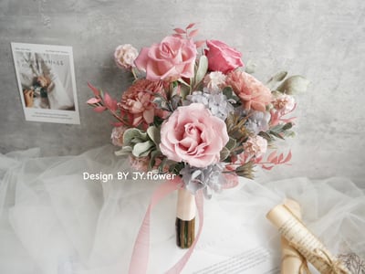 自然型手綁韓式不凋捧花【霧紗粉紫】1