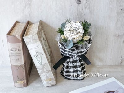 單支小香風永生玫瑰花束【輕奢】5