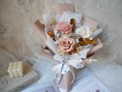 中小型永生玫瑰花束【茶金】1