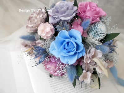 自然型手綁不凋捧花【蔚藍紫粉】2