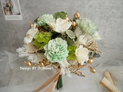 自然型手綁乾燥花捧花【夏日燦金】1