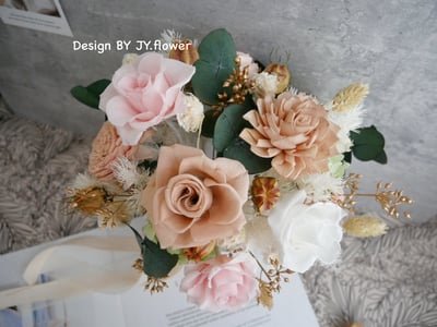 自然型手綁不凋捧花【柔光秘境】2