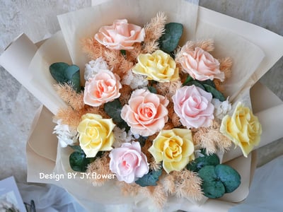 大型永生玫瑰花束【柔黃杏粉】2